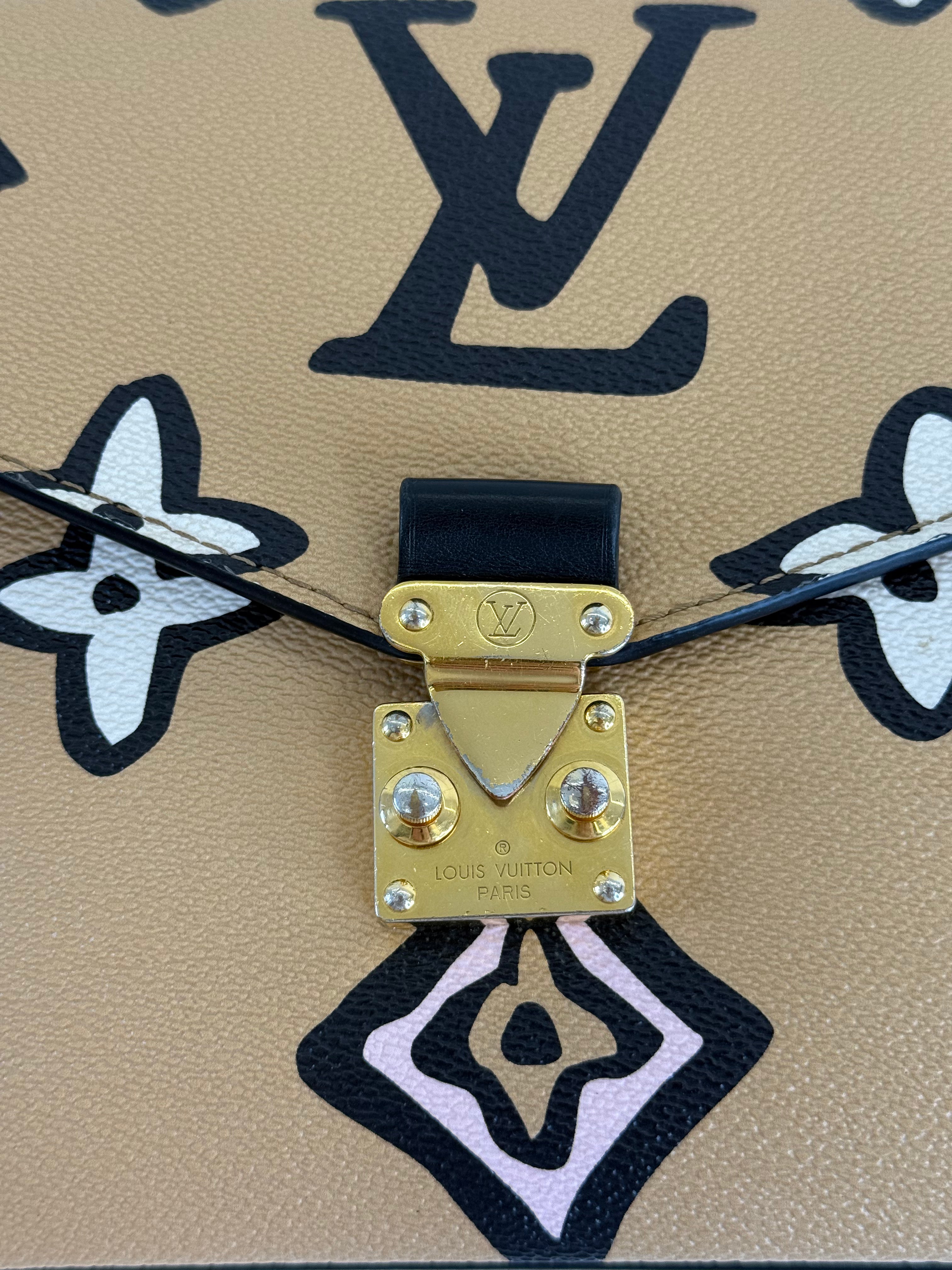 Louis Vuitton Pochette Metis Wild at Heart Arizona Beige