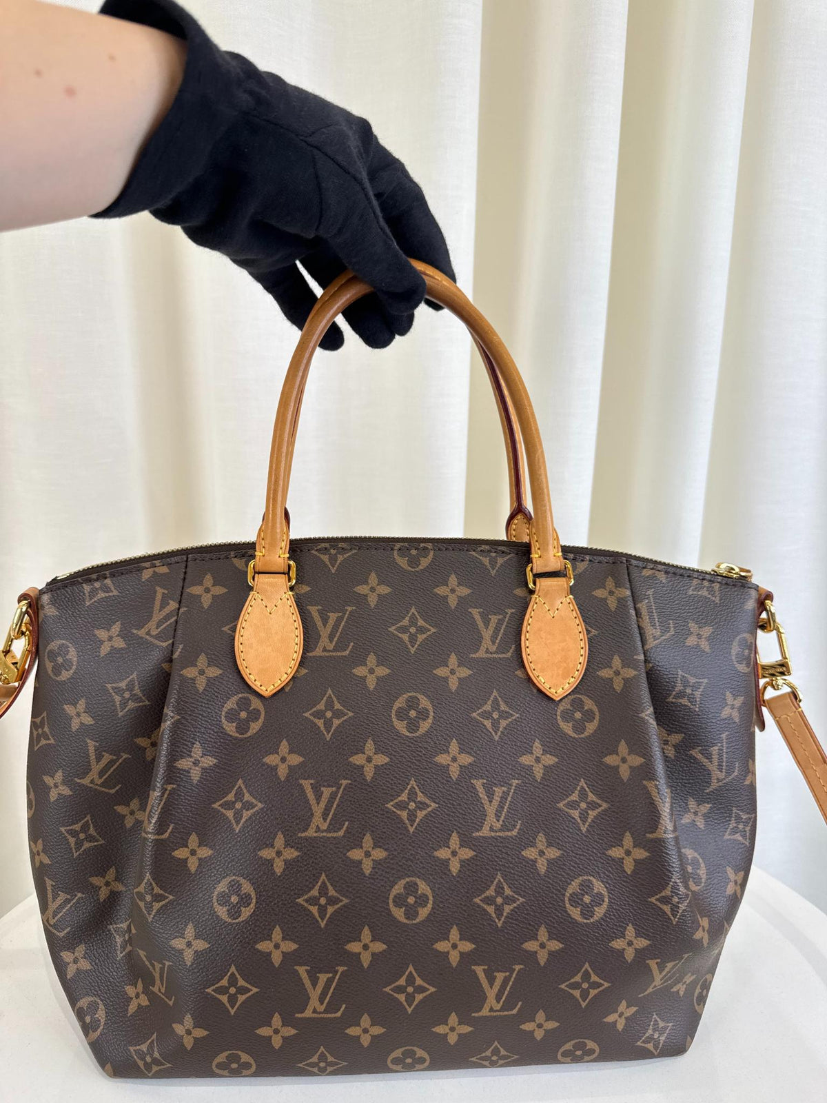 Louis Vuitton Turenne MM Monogram Canvas