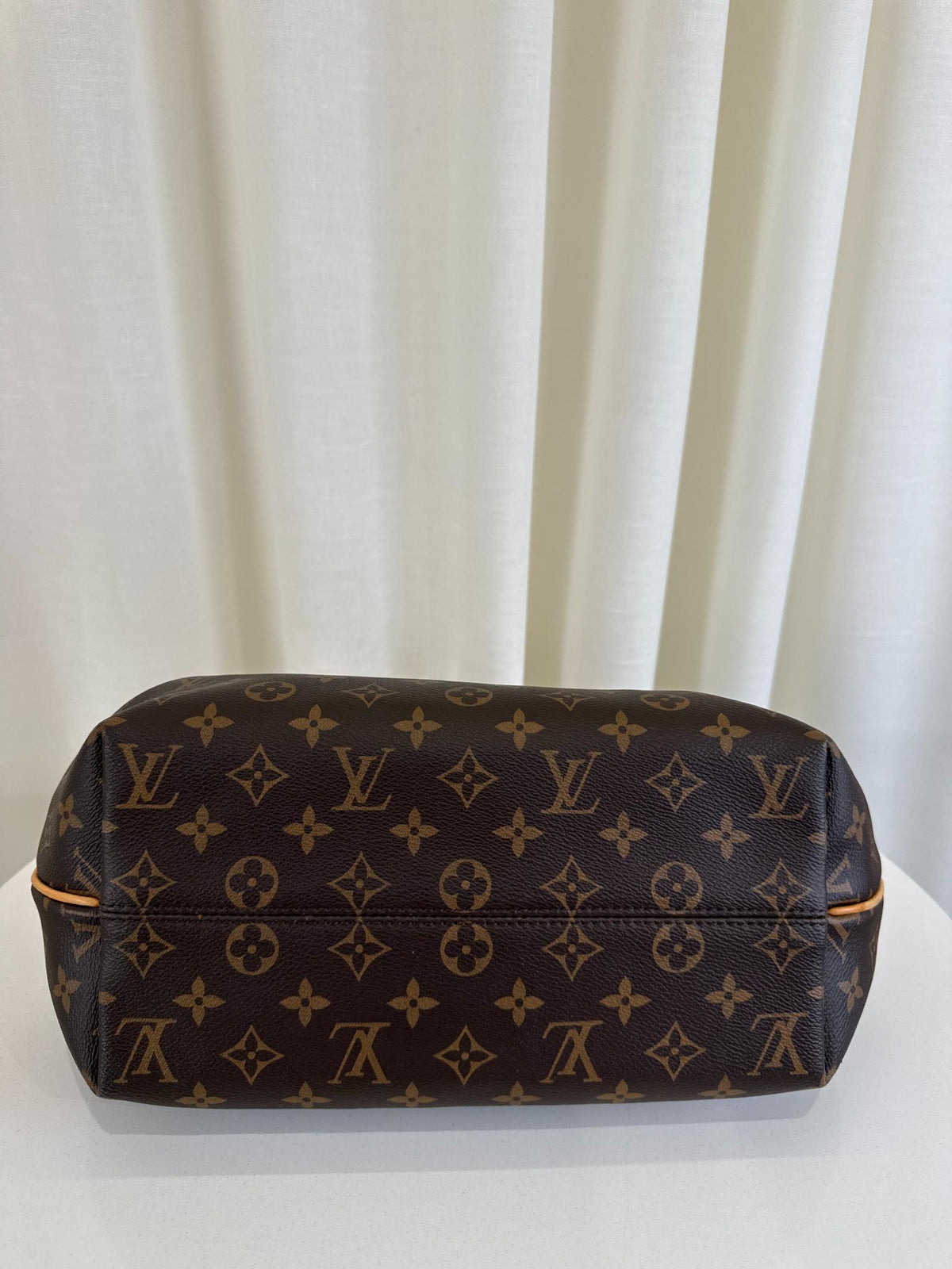 Louis Vuitton Turenne MM Monogram Canvas
