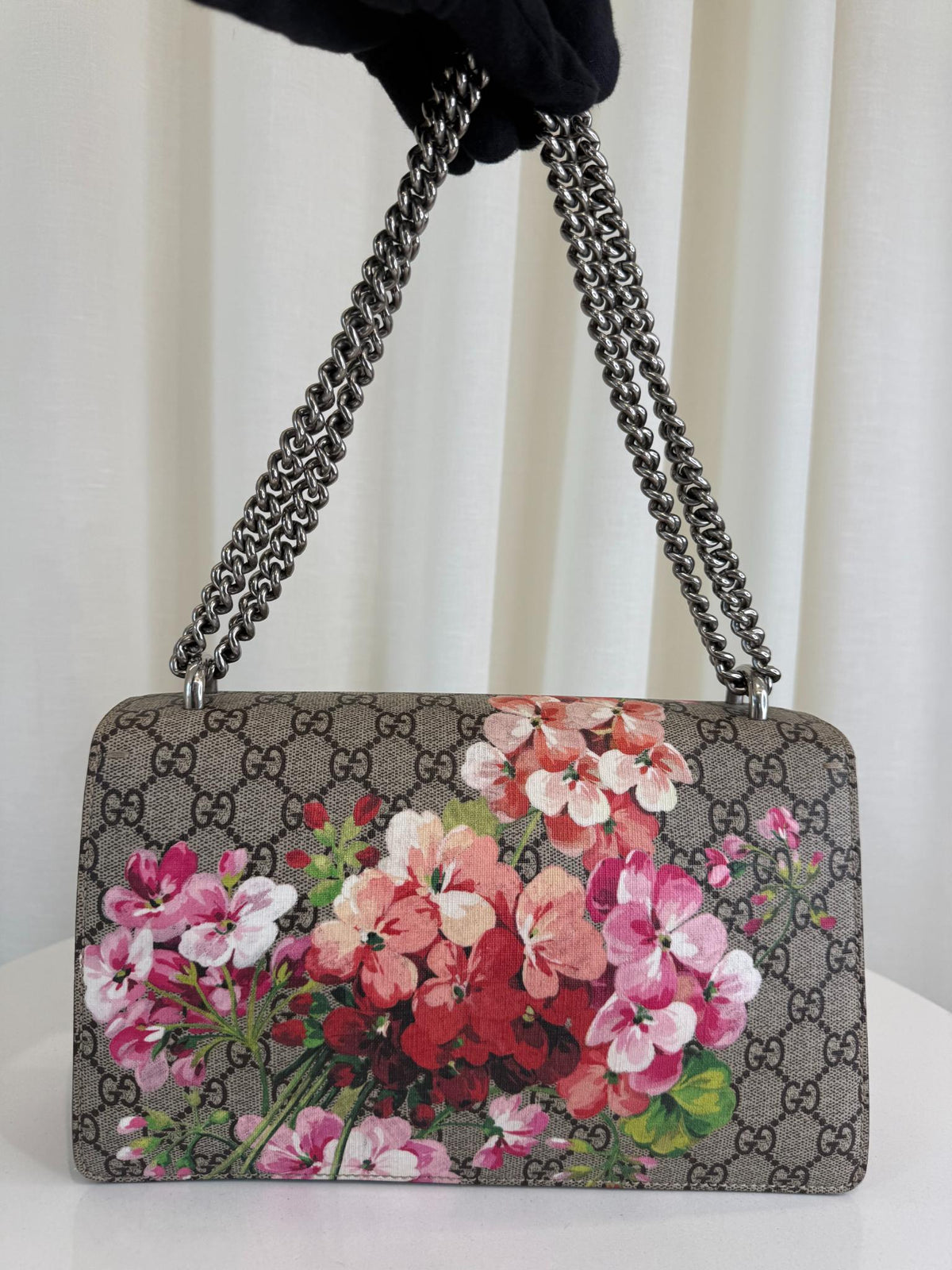 Gucci Beige/Pink GG Supreme Blooms Medium Dionysus Shoulder Bag