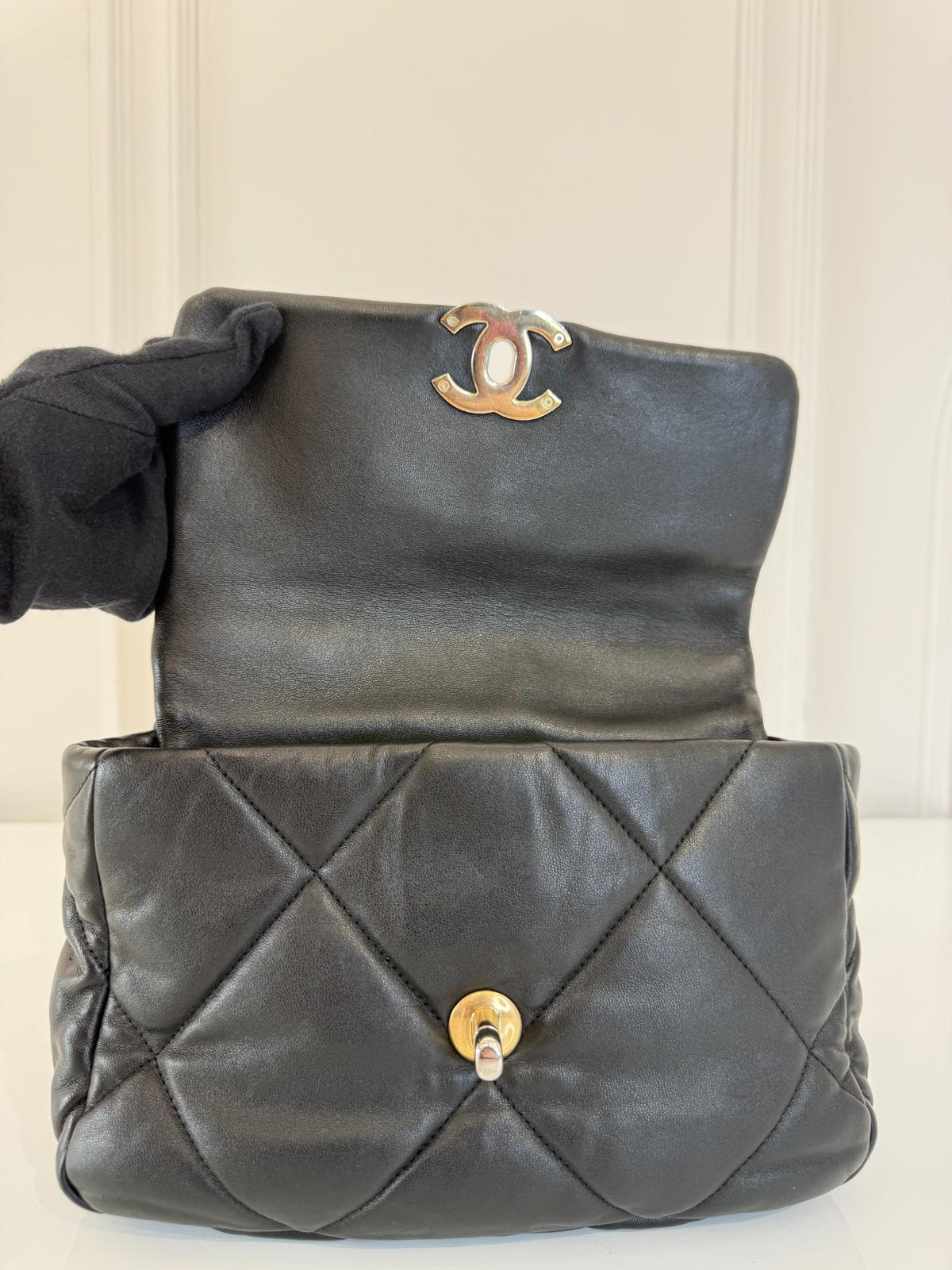 Chanel 19 Black Quilted Calfskin Small Flap Gold/Ruthenium Hardware
