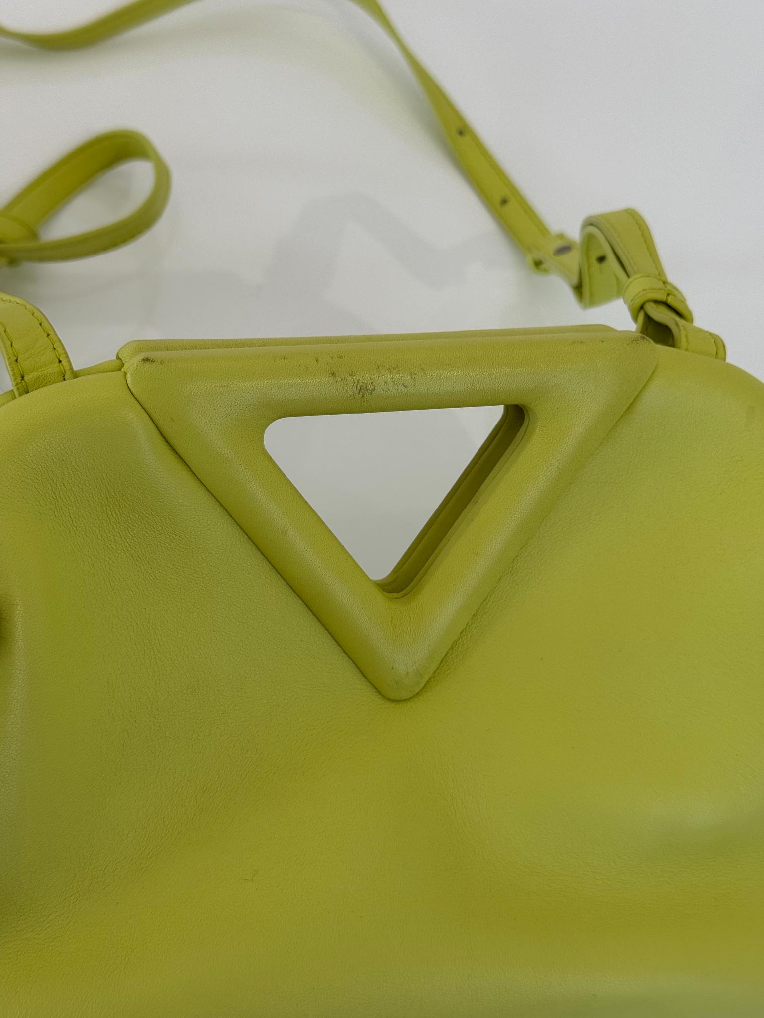 Bottega Veneta The Point Triangle Seagrass Leather Small Bag