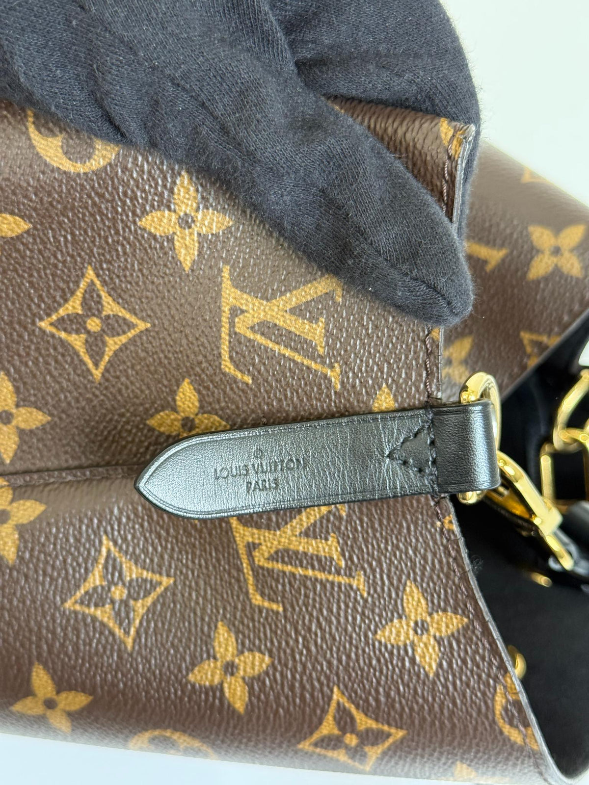 Louis Vuitton NéoNoé MM Bucket Bag Monogram Canvas