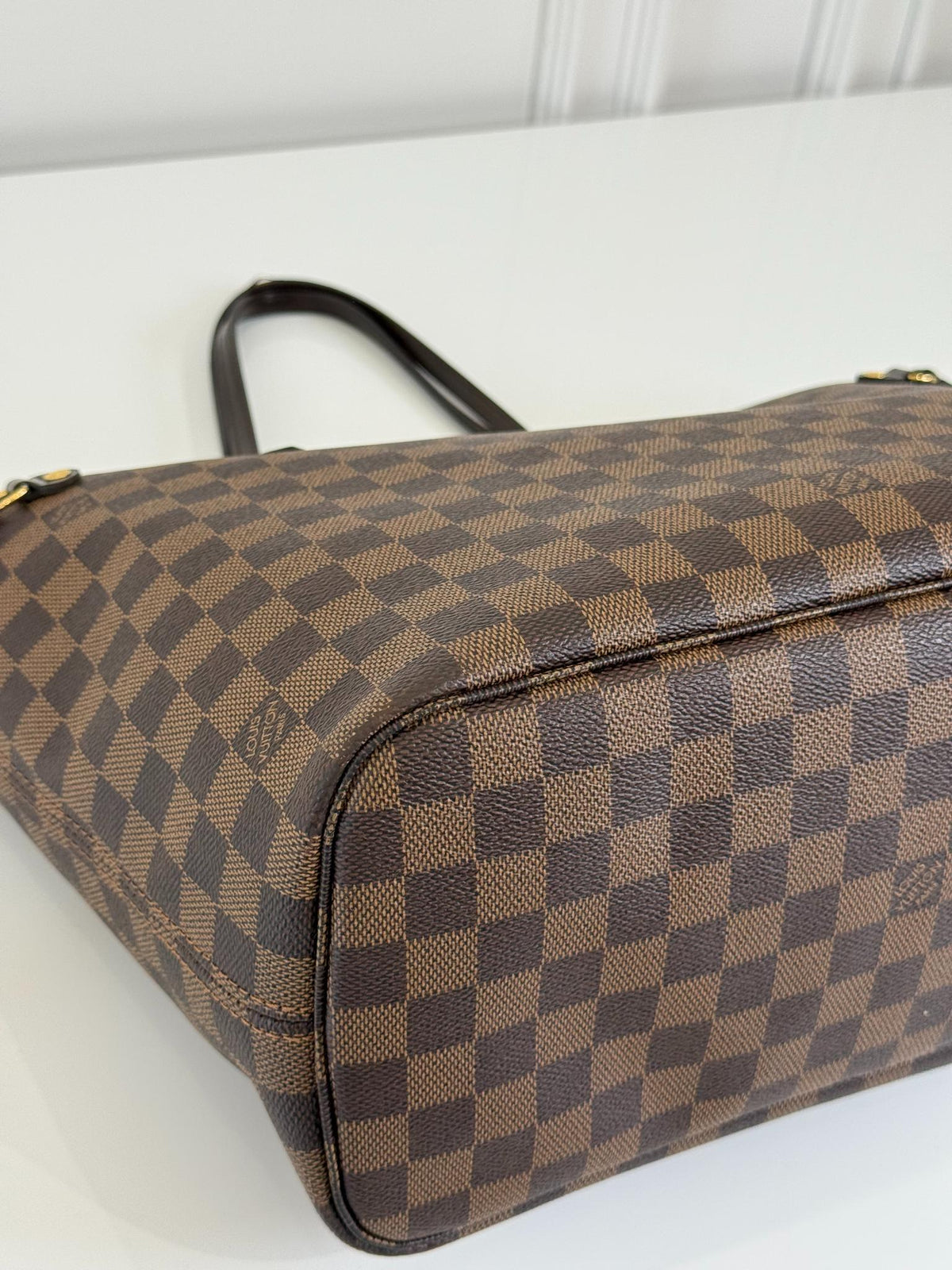 Louis Vuitton Neverfull MM Damier Ebene Canvas