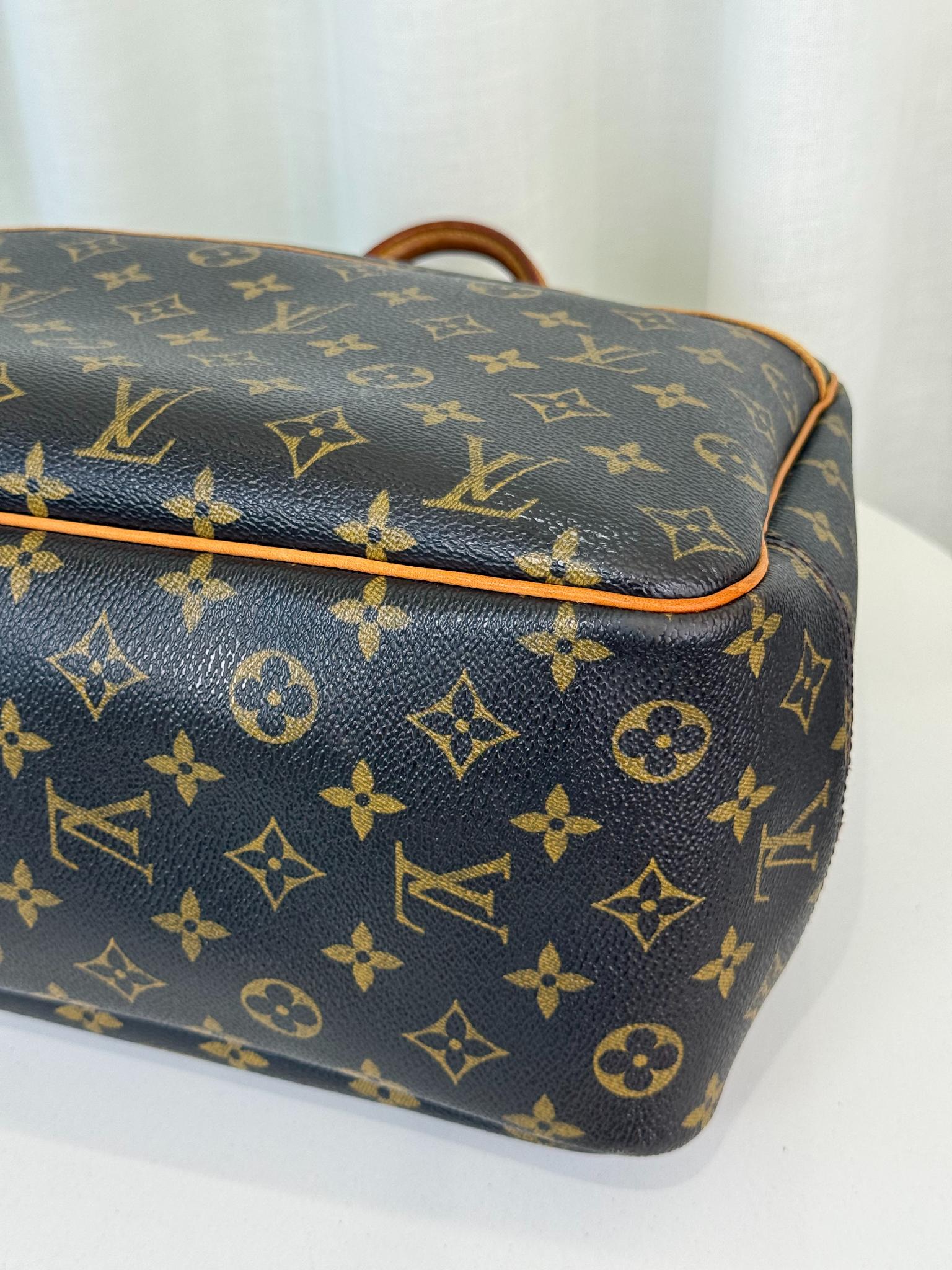 Louis Vuitton Deauville Monogram Canvas