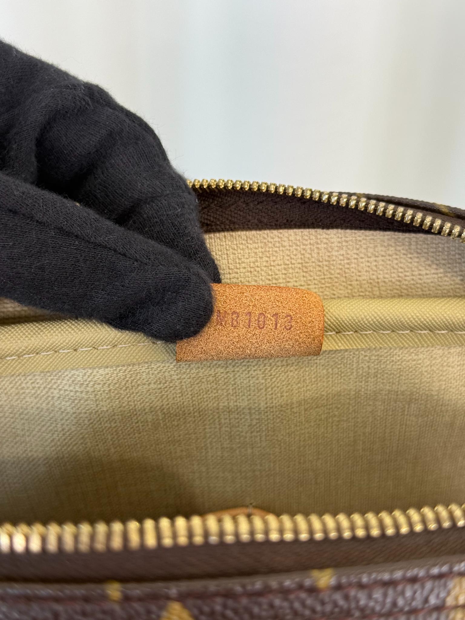 Louis Vuitton Deauville Monogram Canvas