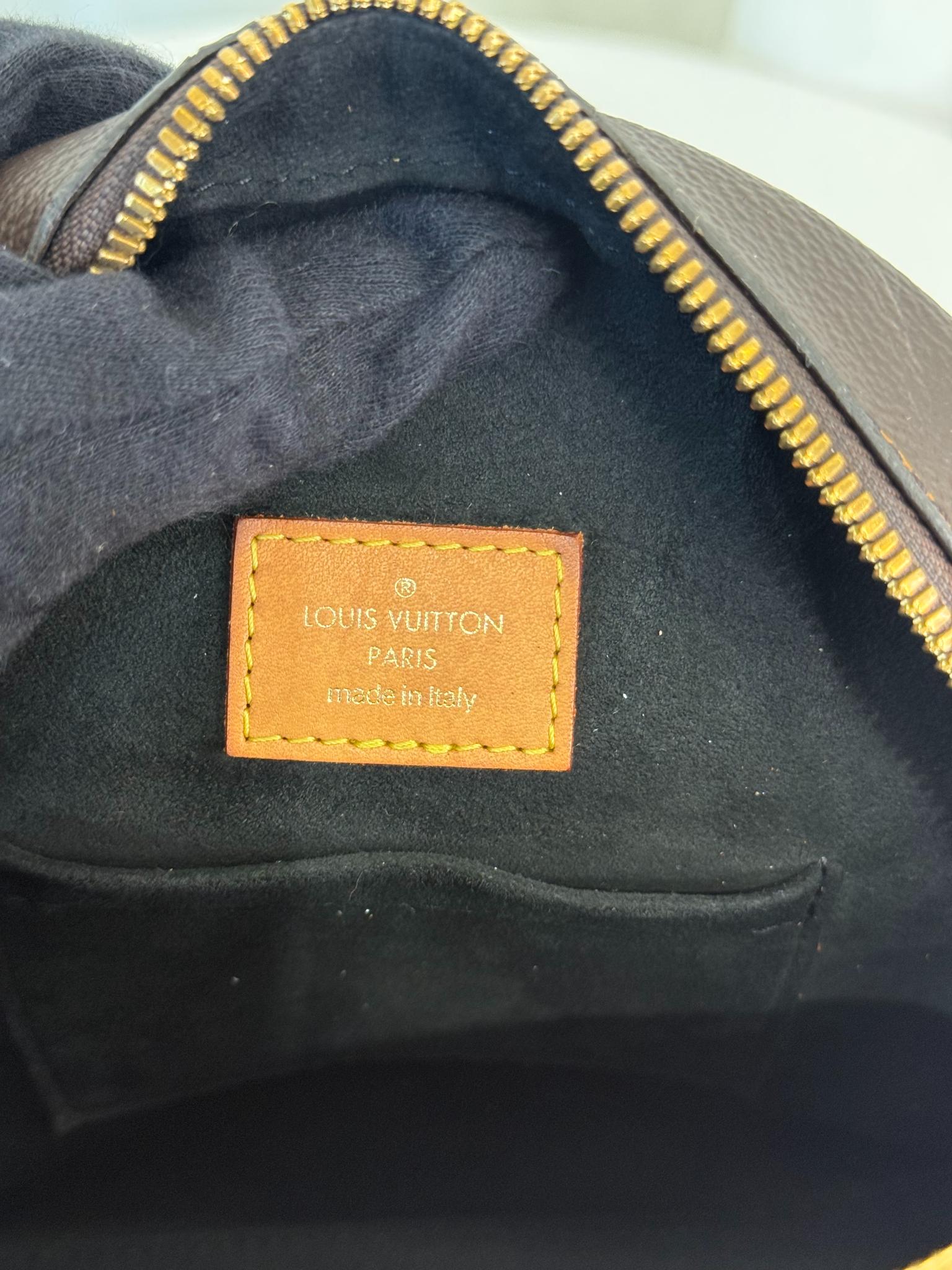 Louis Vuitton Boite Chapeau Souple Monogram Giant Reverse Brown