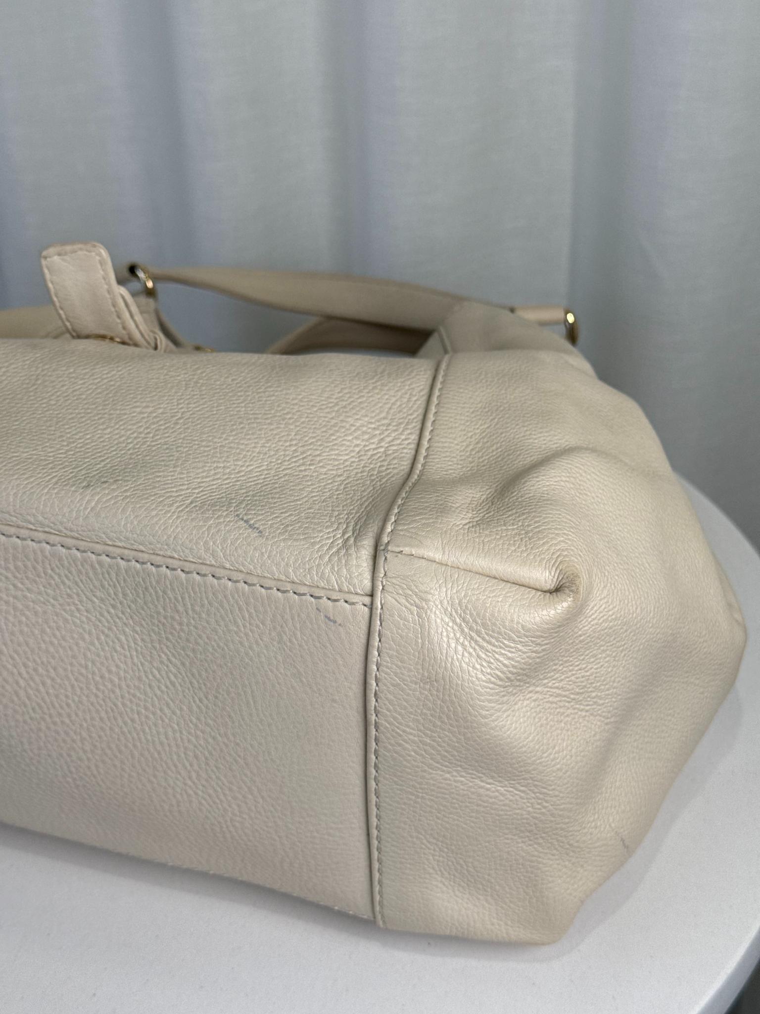 Gucci Greenwich Ivory Pebbled Leather Shoulder Bag