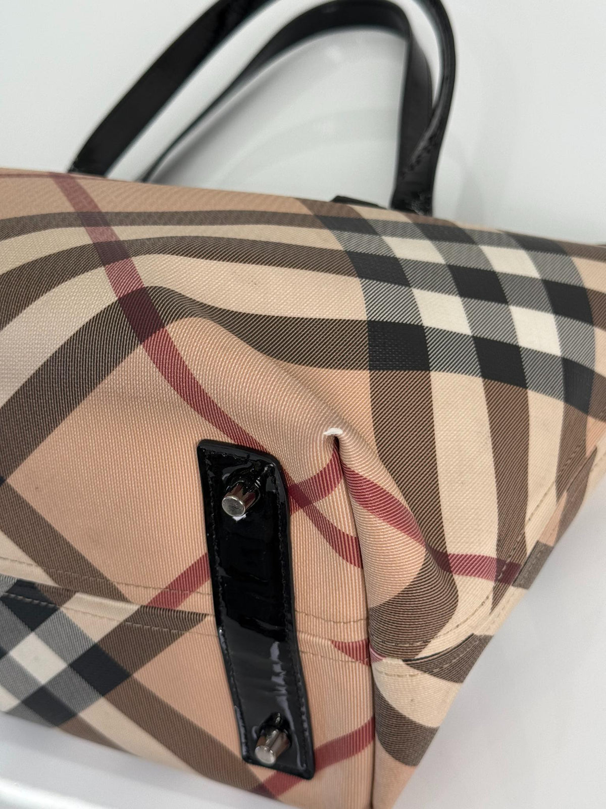 Burberry Beige/Black Patent Leather Burberry Nickie Tote With Pouch