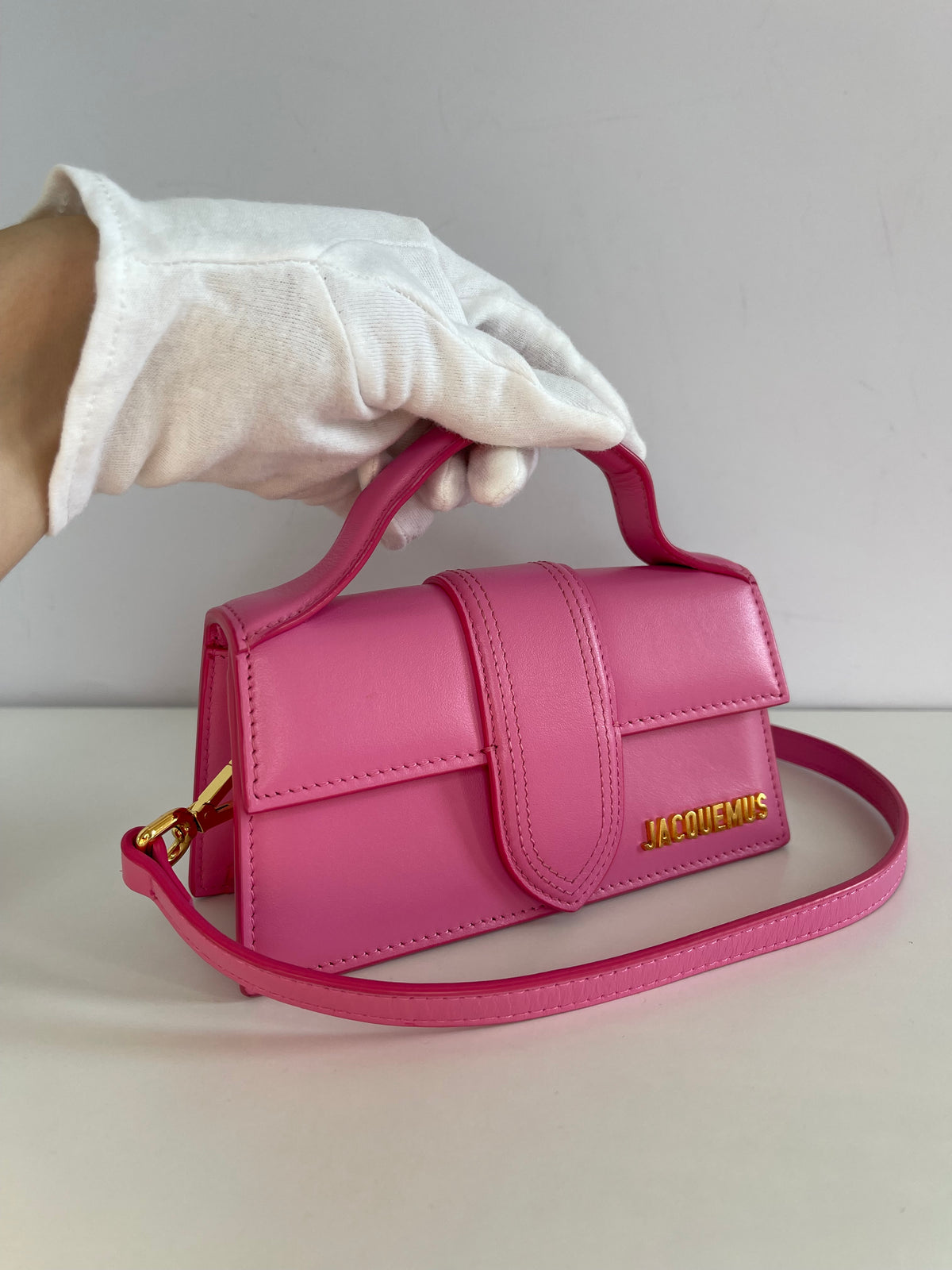 Jacquemus Le Bambino Leather Crossbody Bag In Neon Pink