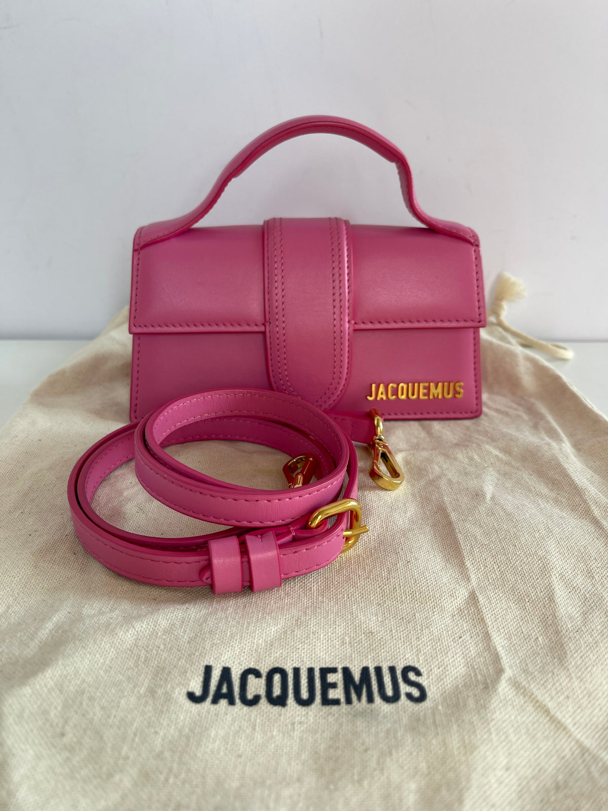 Jacquemus Le Bambino Leather Crossbody Bag In Neon Pink