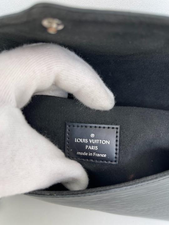 Louis Vuitton Pochette Félicie Black Epi Leather