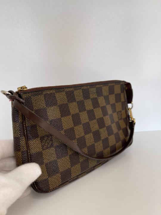 Louis Vuitton Pochette Accessoires Damier Ebene Canvas