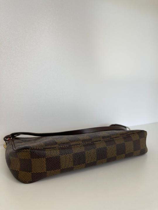 Louis Vuitton Pochette Accessoires Damier Ebene Canvas