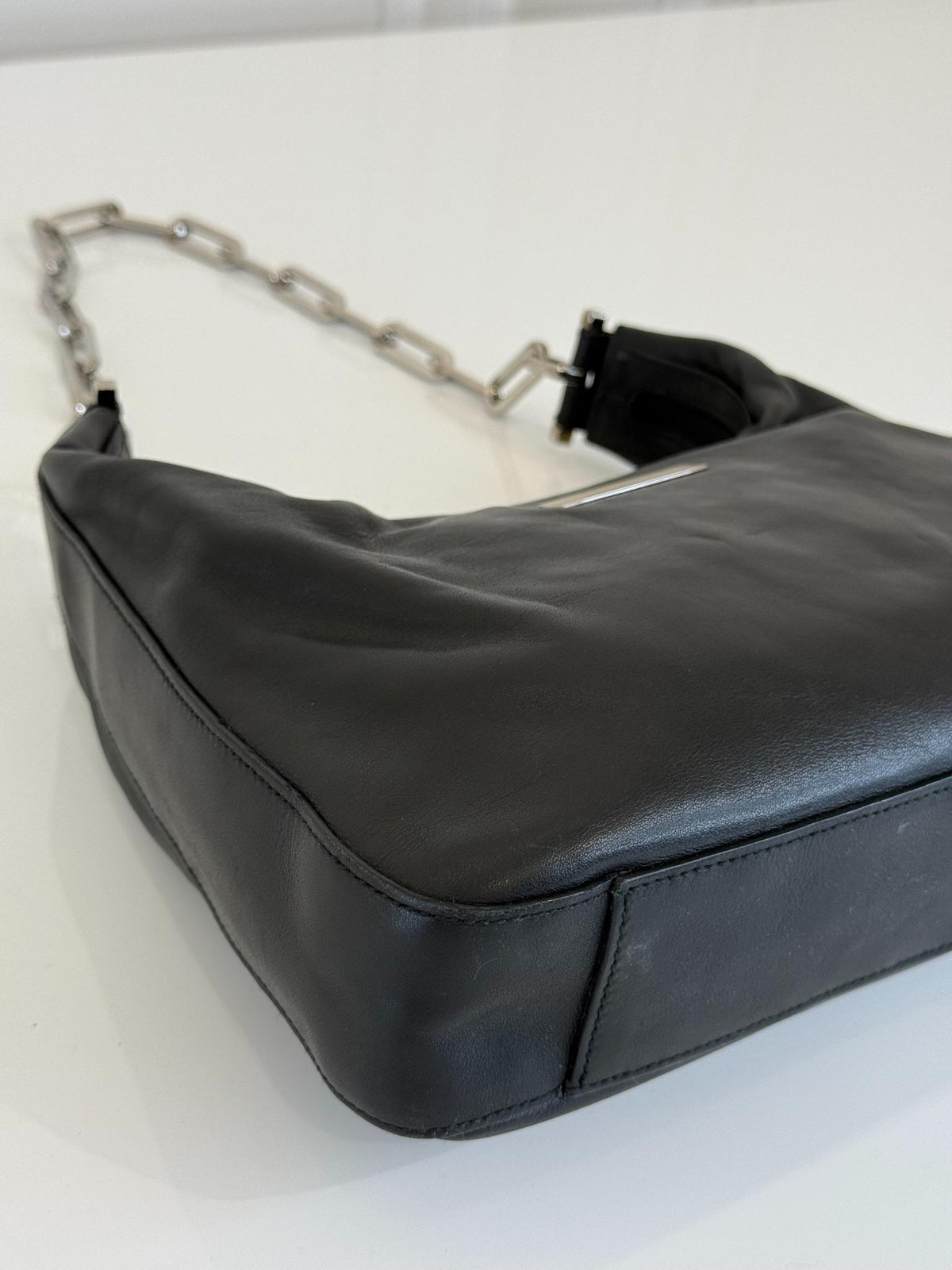 Gucci Black Leather Chain Shoulder Bag