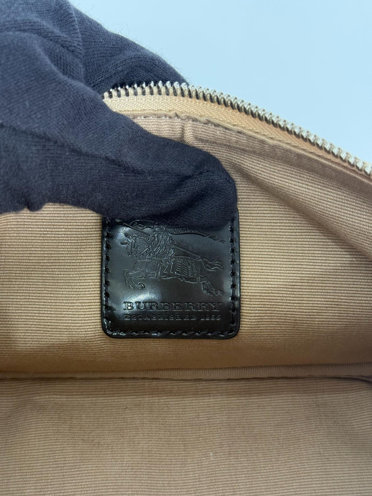 Burberry Nova Check Mini Boat Pochette