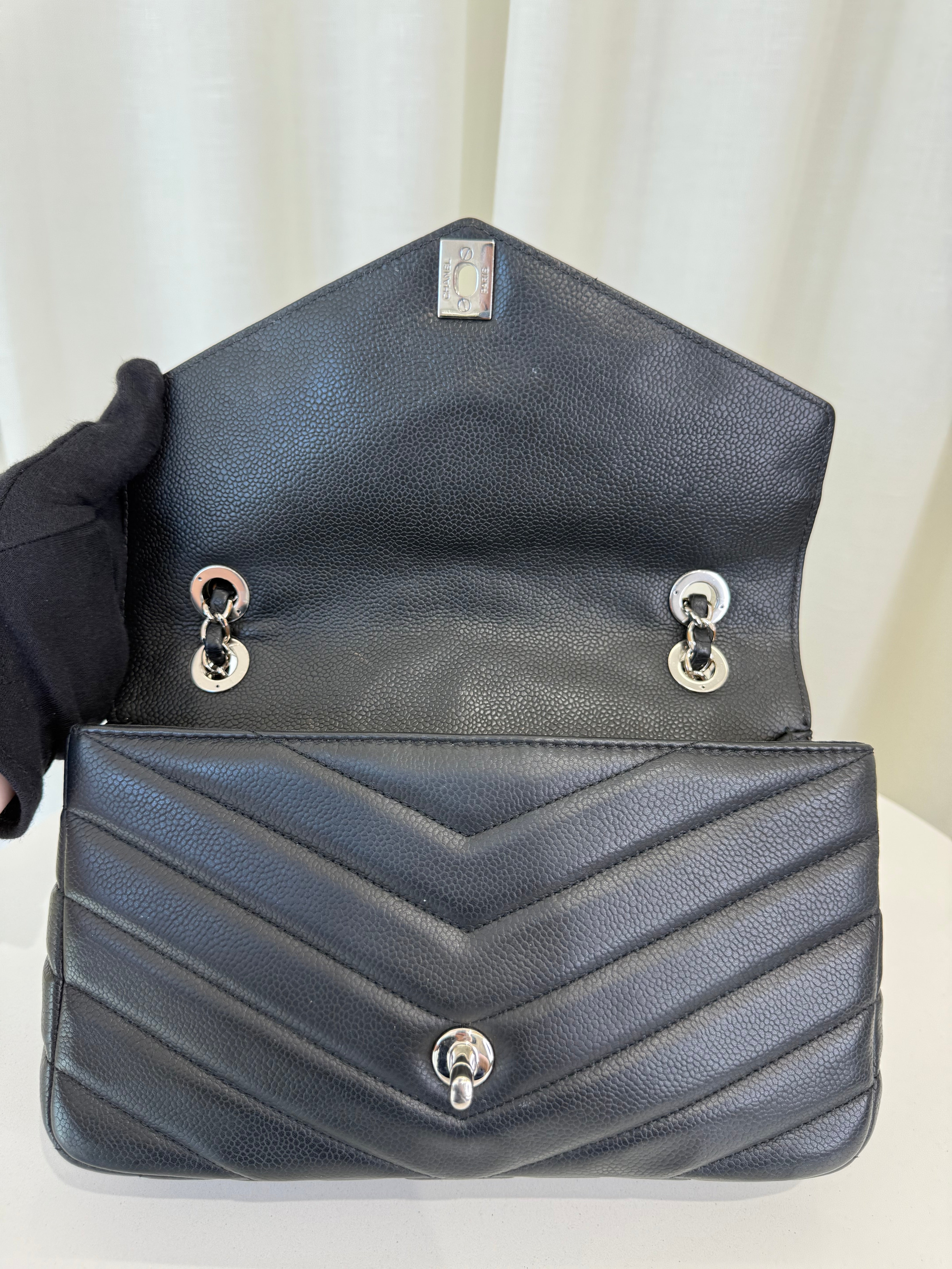 Chanel Black Chevron Quilted Leather Medium Classic Flap Bag
