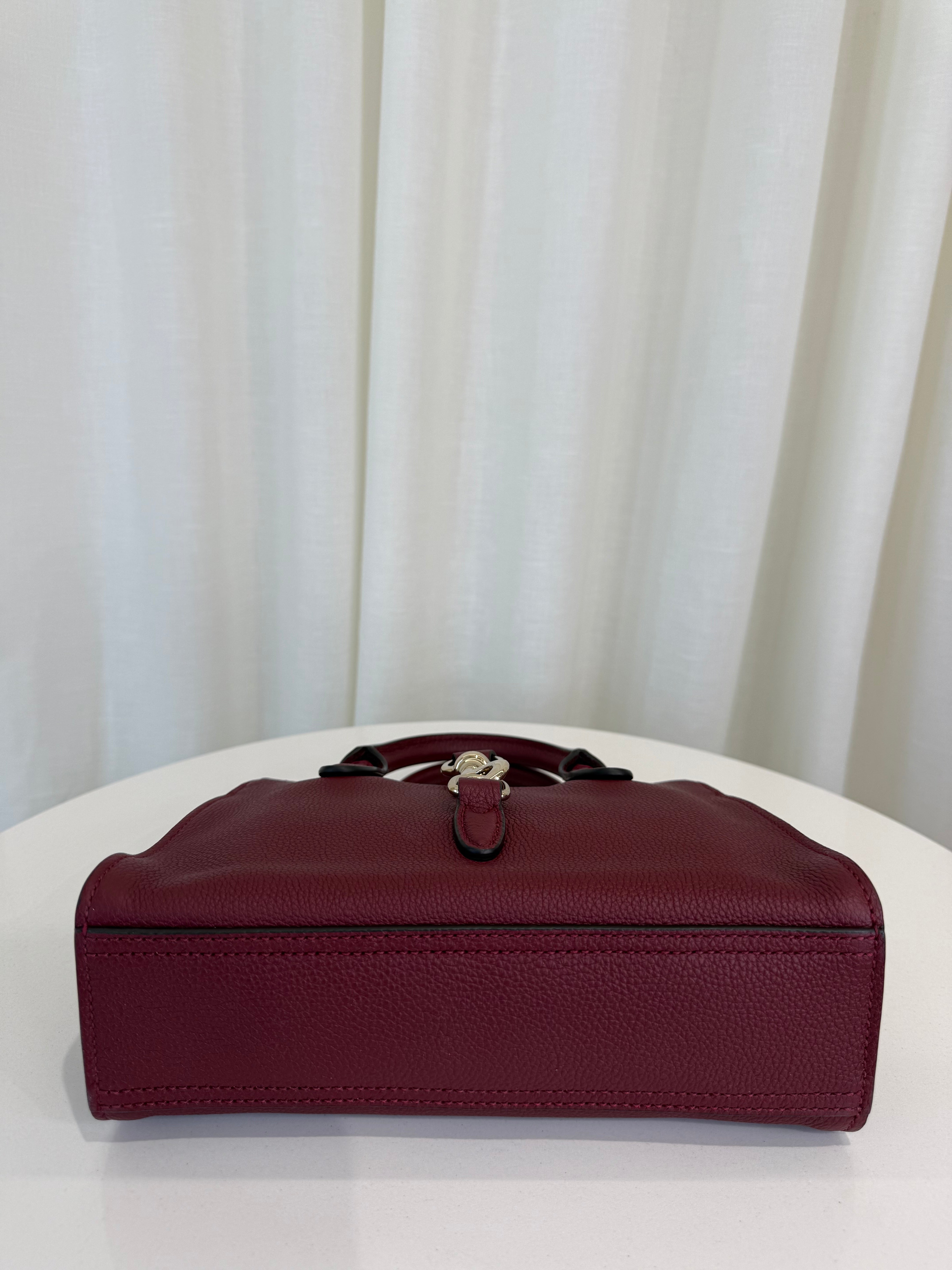 Gucci Small Jackie Hook Rosso Ancora Tote