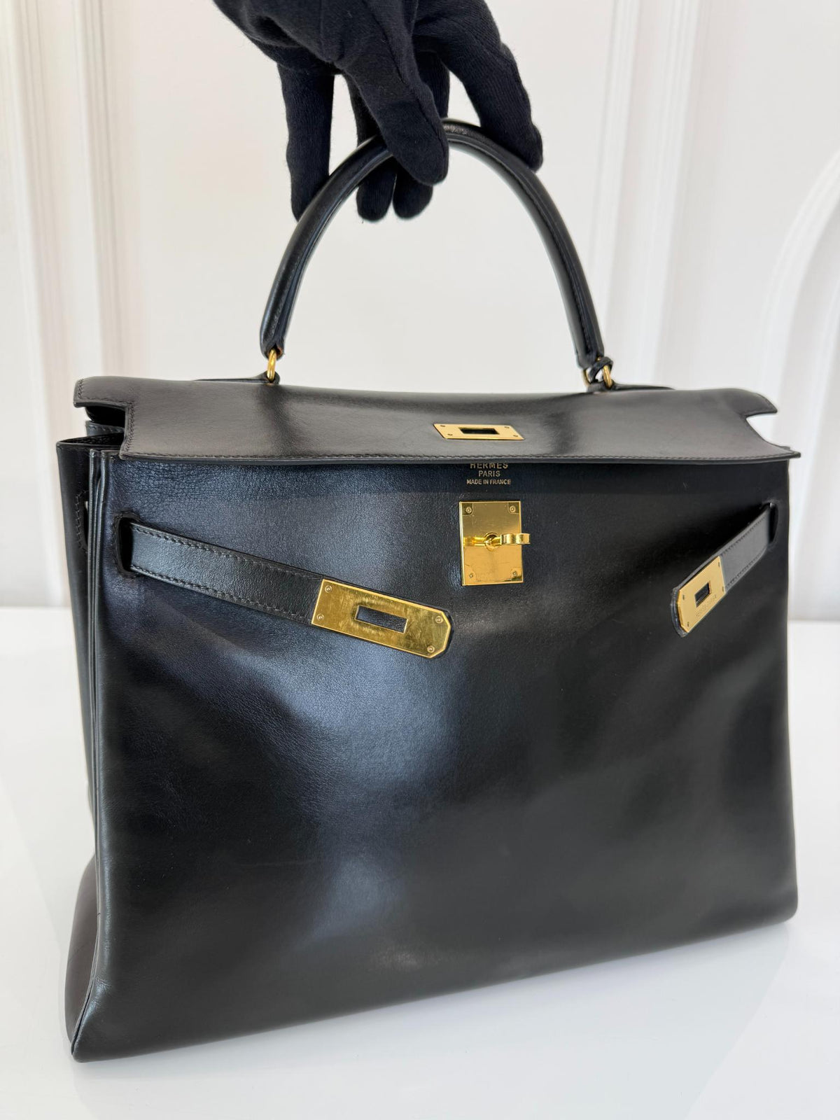 Hermès Kelly 35 Retourne Black Box Leather GHW