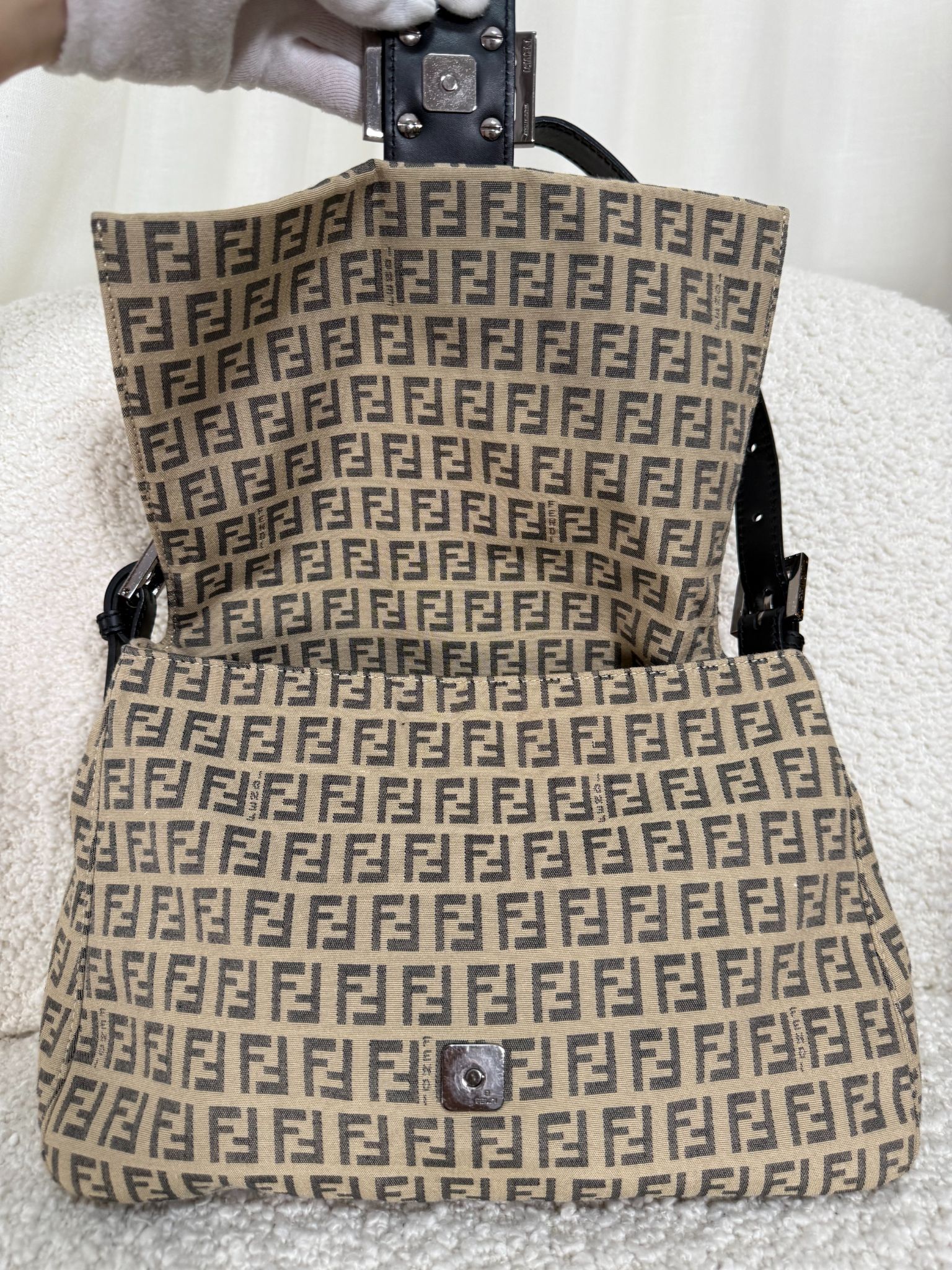 Fendi Beige/Brown Zucchino Canvas Mamma Baguette Shoulder Bag