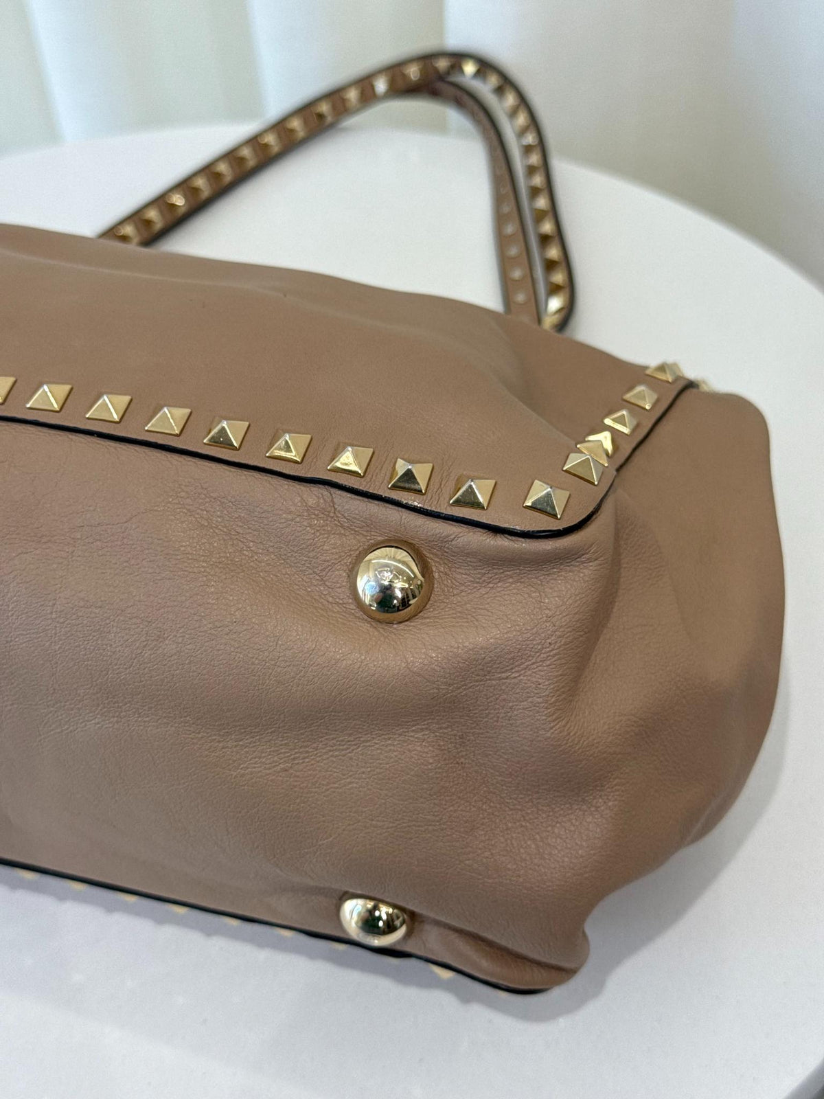 Valentino Garavani Medium Rockstud Tote Bag Beige