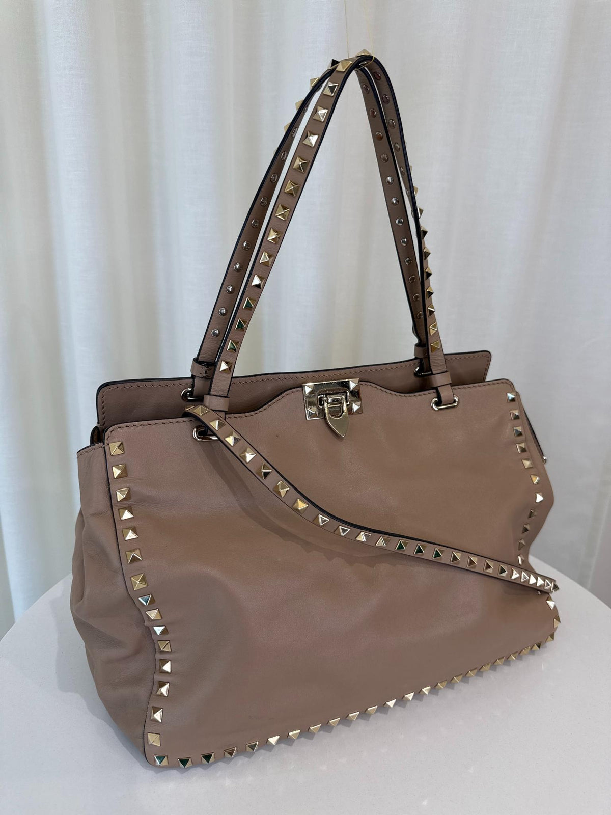 Valentino Garavani Medium Rockstud Tote Bag Beige