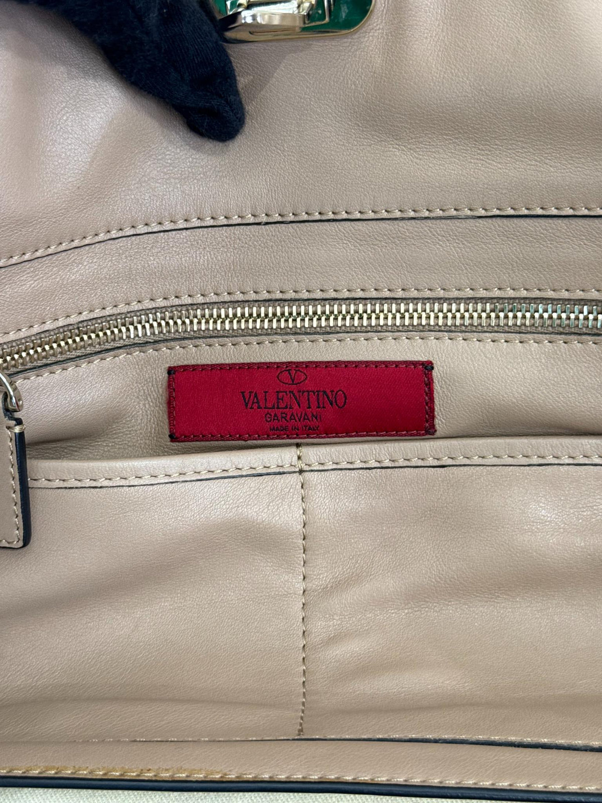 Valentino Garavani Medium Rockstud Tote Bag Beige