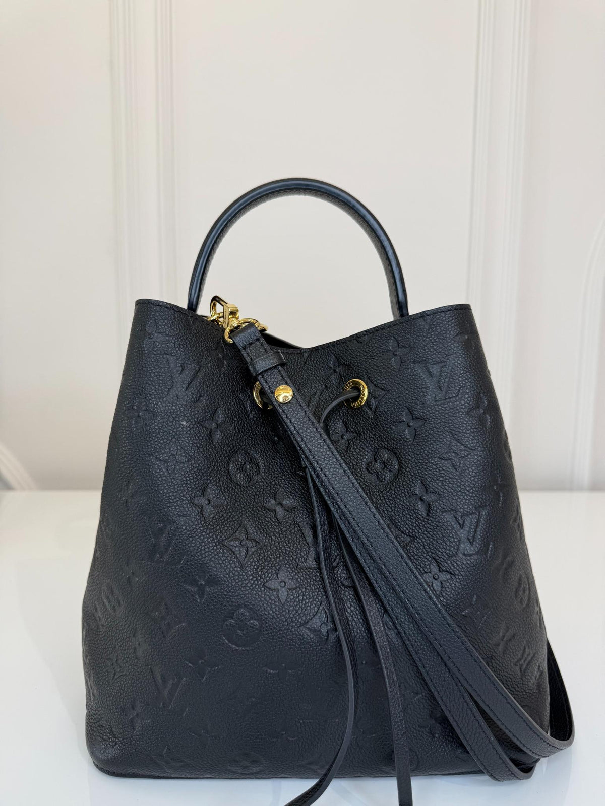 Louis Vuitton NéoNoé MM Black Monogram Empreinte Leather