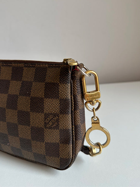 Louis Vuitton Pochette Accessoires Damier Ebene Canvas