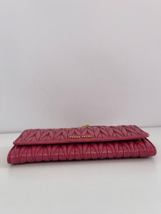 Miu Miu Peonia Matelasse Wallet On Chain