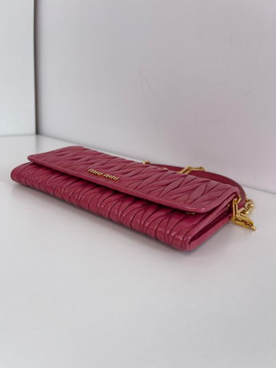Miu Miu Peonia Matelasse Wallet On Chain