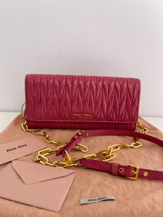 Miu Miu Peonia Matelasse Wallet On Chain