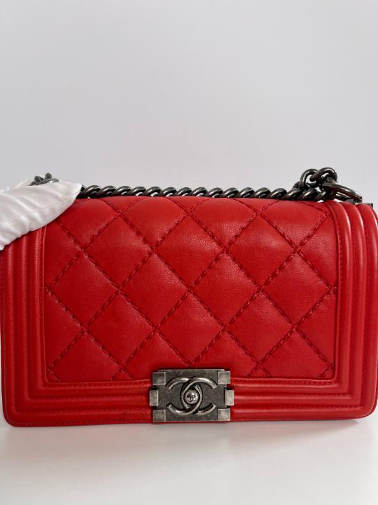 Chanel Red Diamond Stitch Calfskin Leather Old Medium Boy Bag