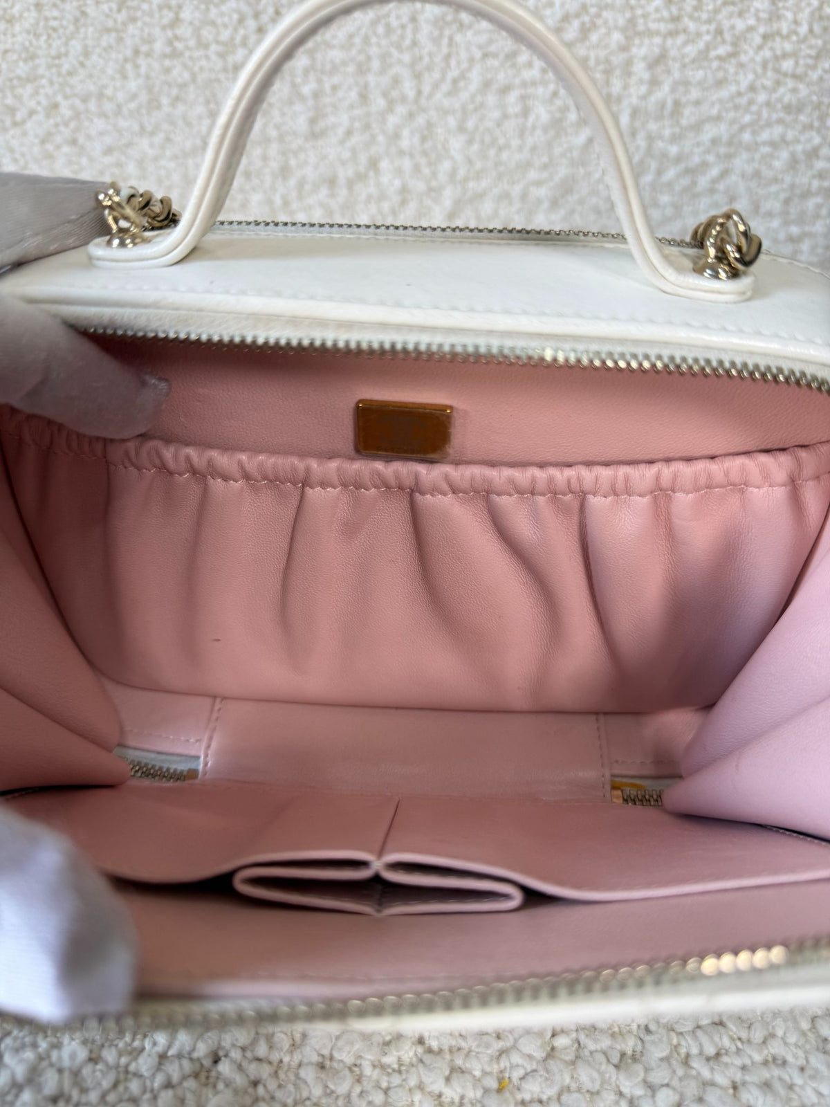 Chanel White Glazed Calfskin Double Zip CC Vanity Case