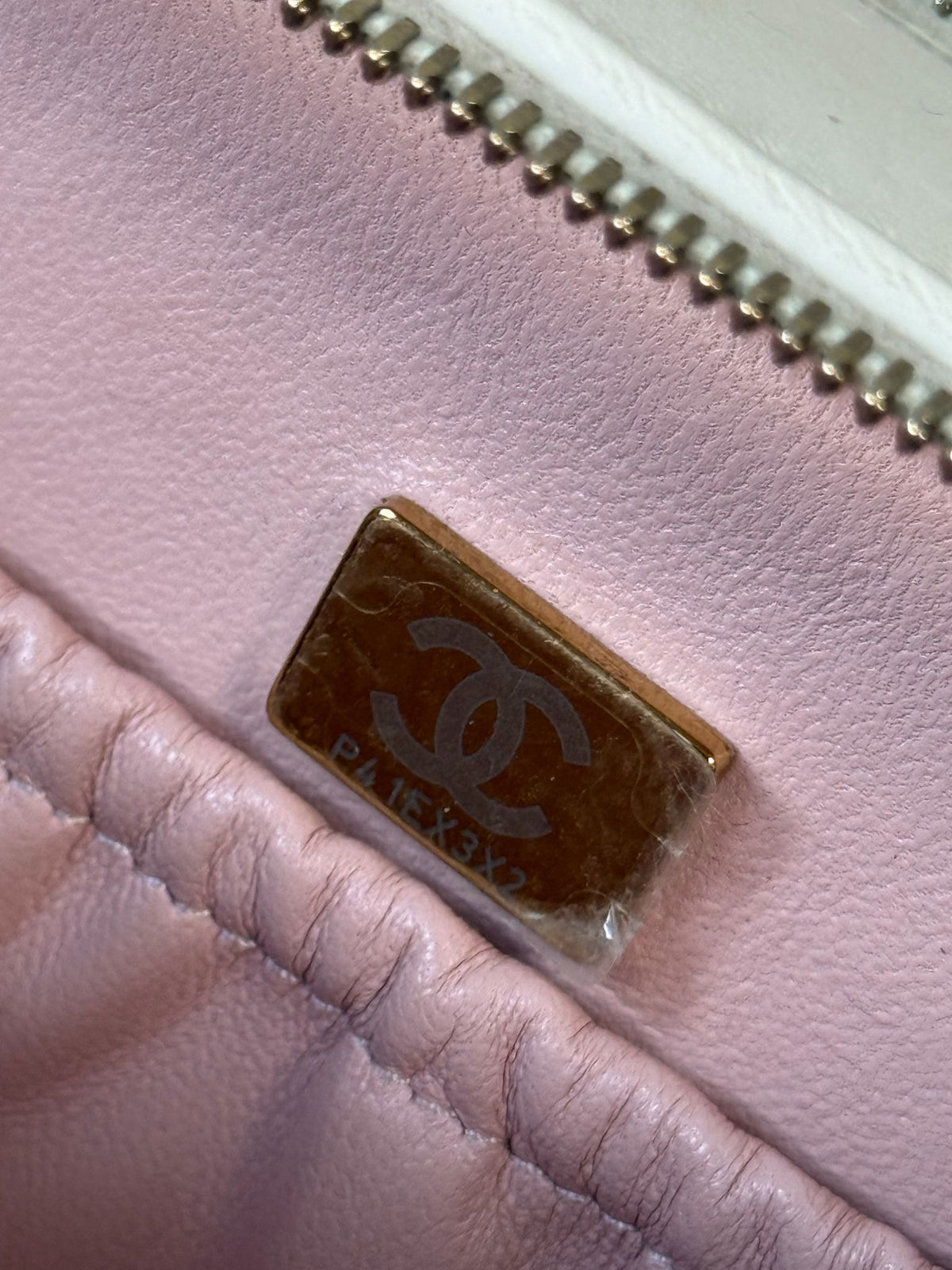 Chanel White Glazed Calfskin Double Zip CC Vanity Case