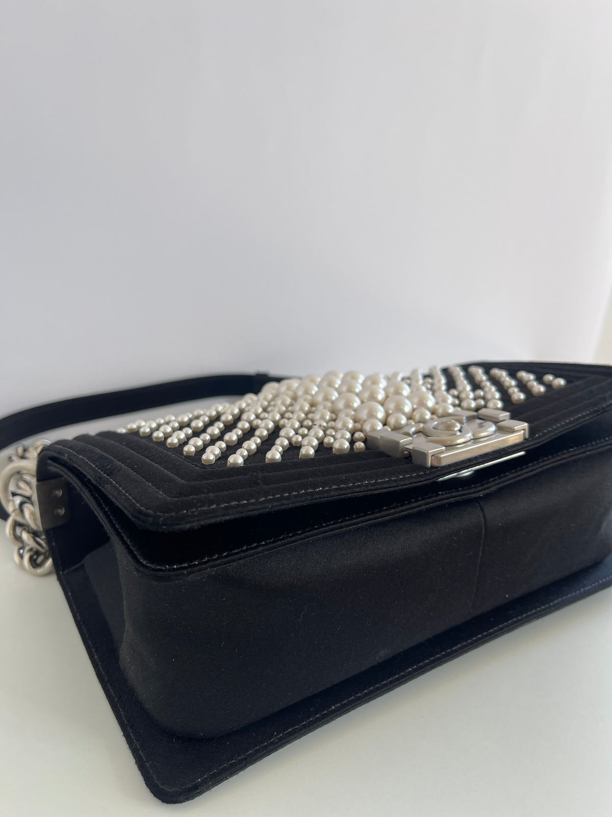 Chanel Black Resin Pearl and Satin Medium Boy Bag Matte Silver Hardware