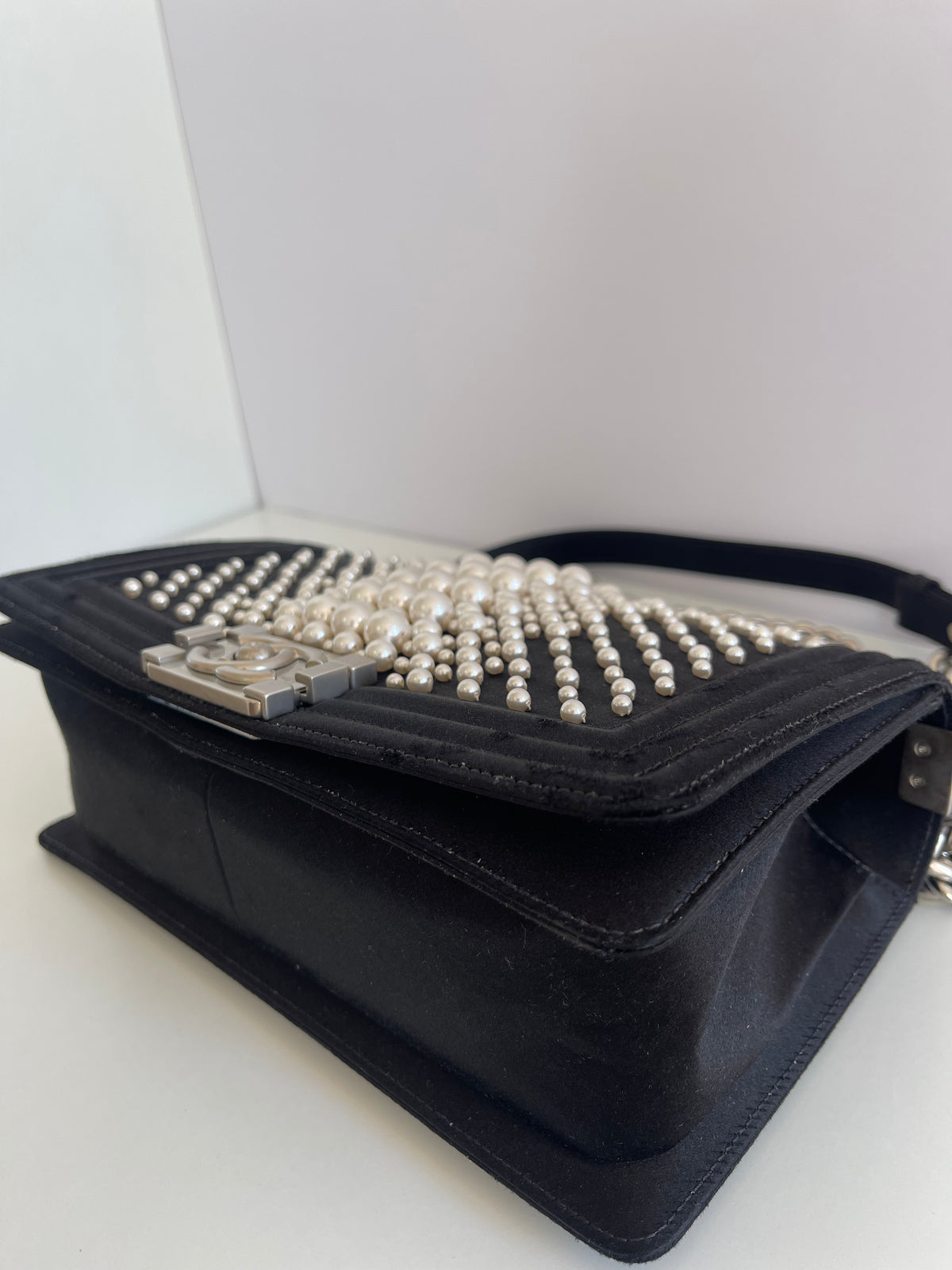 Chanel Black Resin Pearl and Satin Medium Boy Bag Matte Silver Hardware