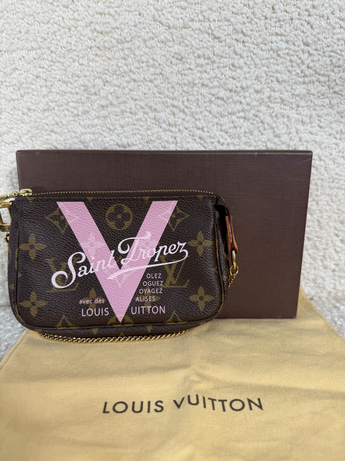 Louis Vuitton V Saint Tropez Mini Pochette Accessories Rose Ballerine Monogram Canvas
