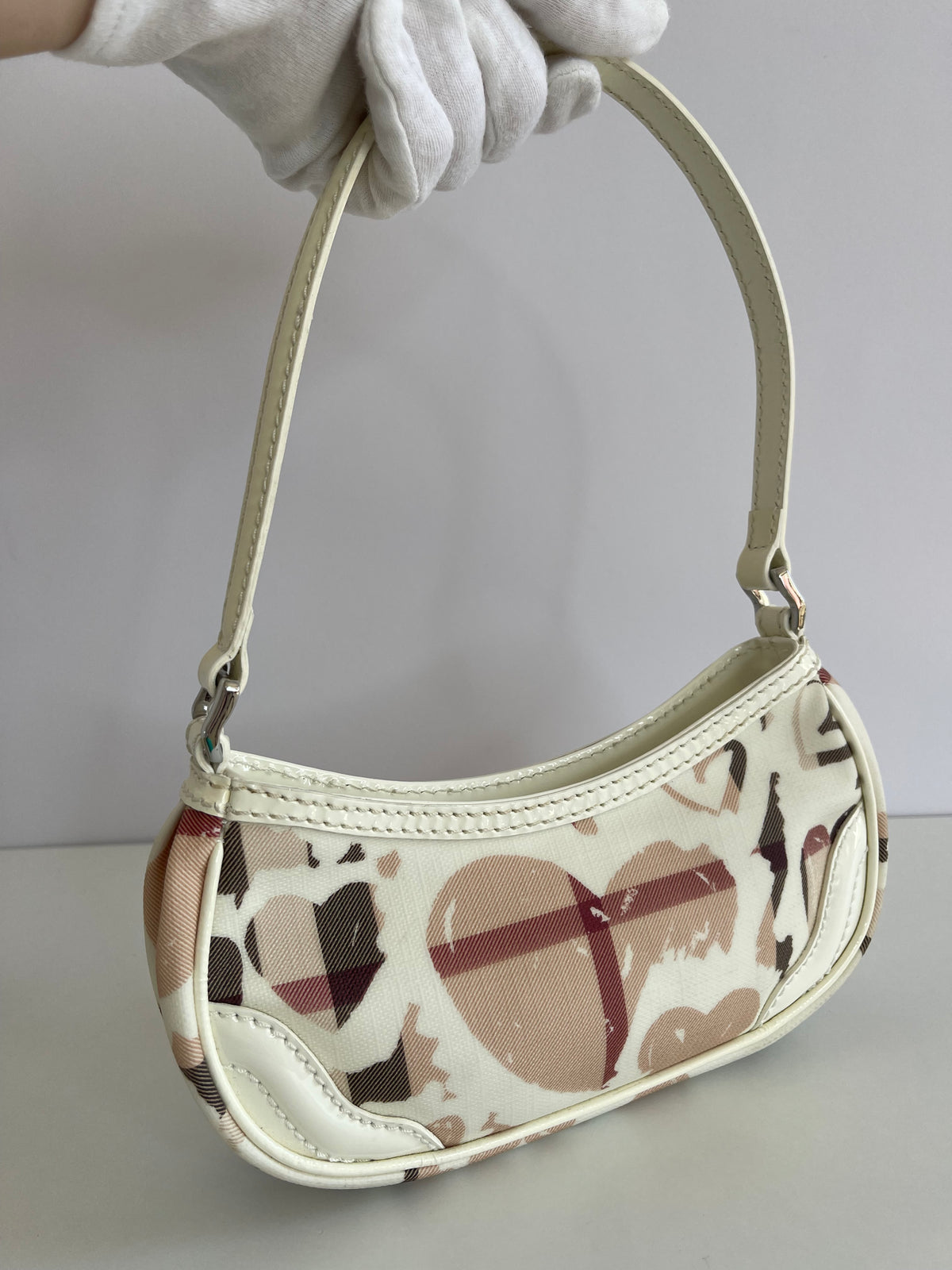 Burberry Painted Hearts Nova Check Pochette