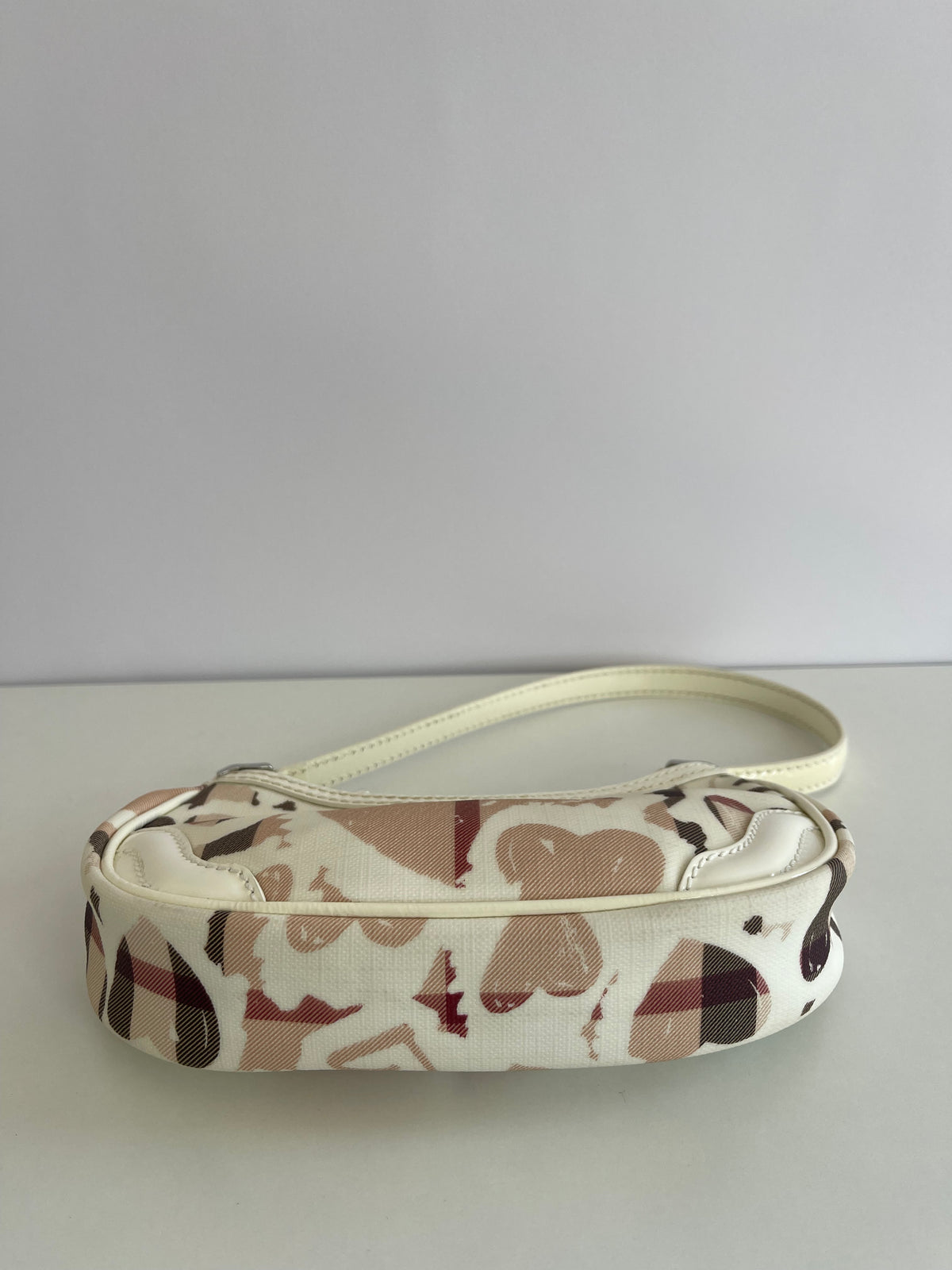 Burberry Painted Hearts Nova Check Pochette