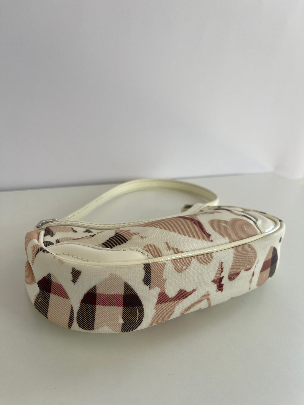 Burberry Painted Hearts Nova Check Pochette