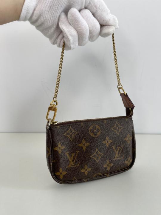 Louis Vuitton Mini Pochette Accessoires Monogram Canvas