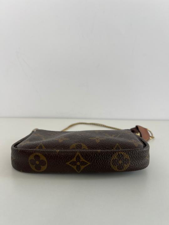 Louis Vuitton Mini Pochette Accessoires Monogram Canvas