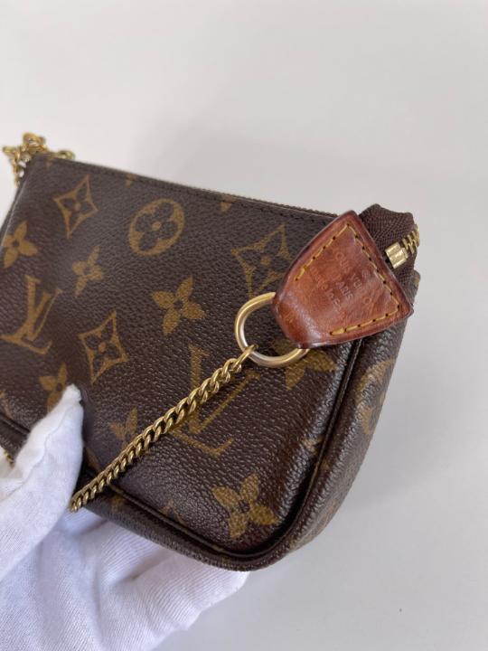 Louis Vuitton Mini Pochette Accessoires Monogram Canvas