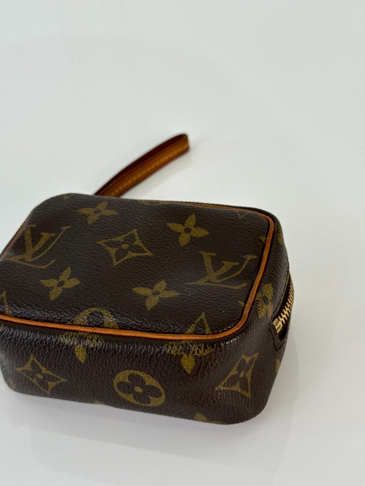 Louis Vuitton Wapity Case Monogram Canvas