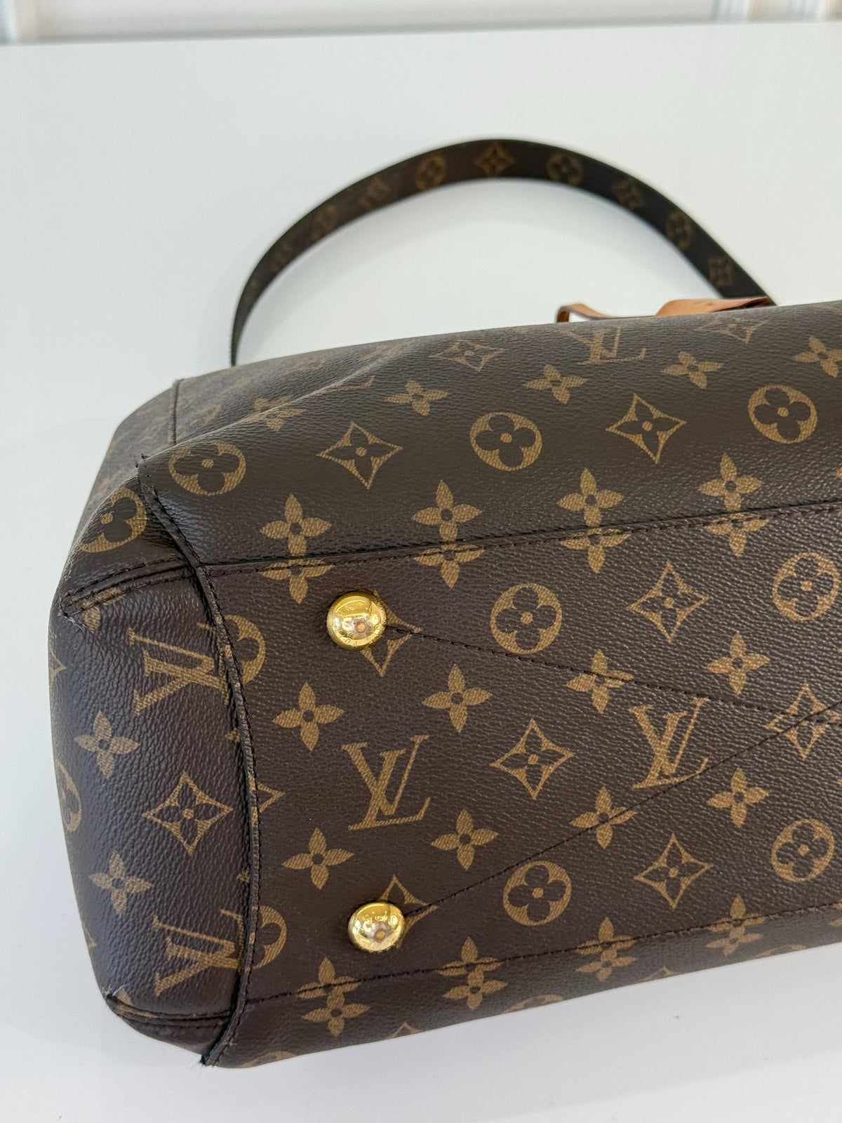 Louis Vuitton Montaigne MM Monogram Canvas