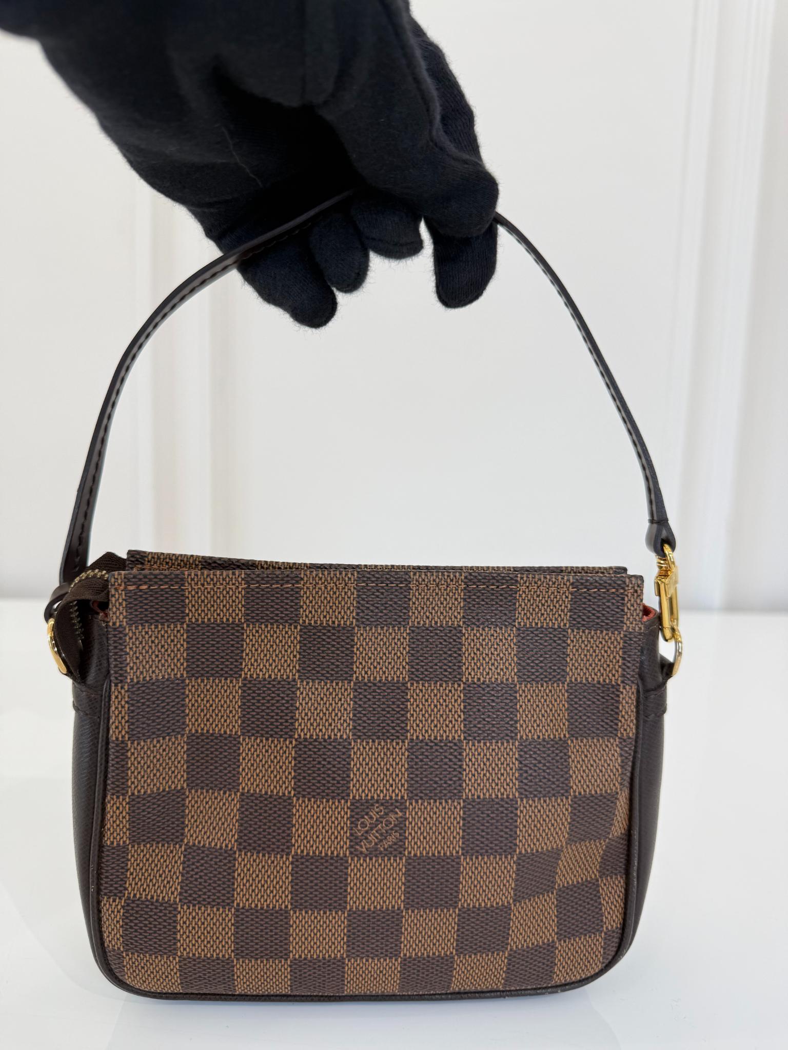 Louis Vuitton Navona Pochette Damier Ebene Canvas