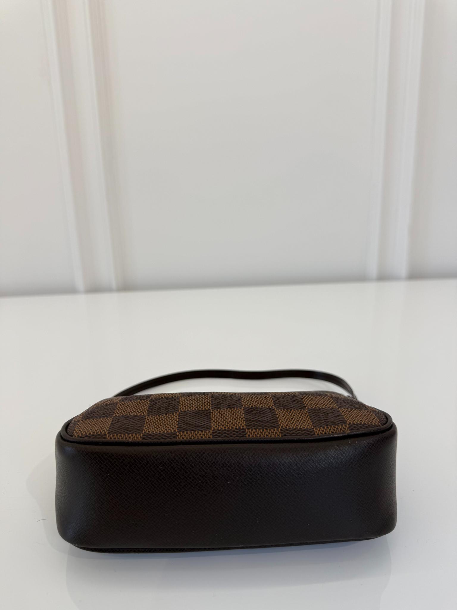 Louis Vuitton Navona Pochette Damier Ebene Canvas