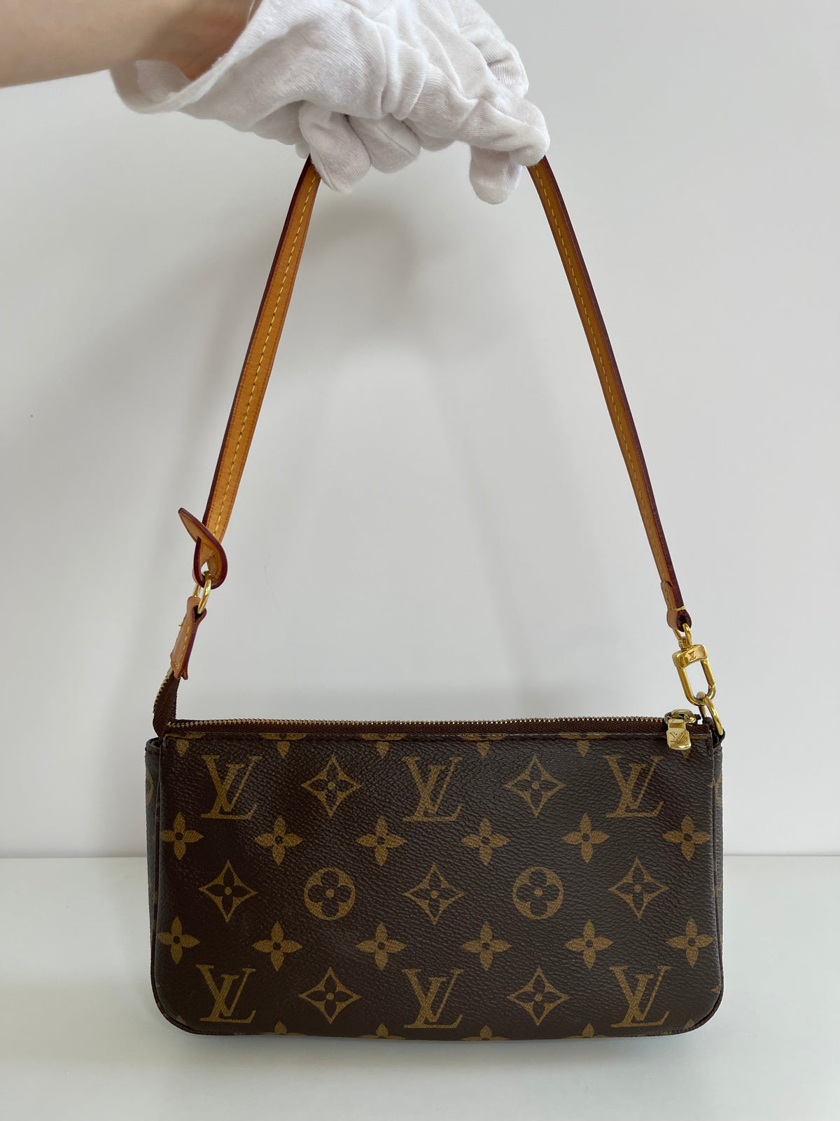 Louis Vuitton Pochette Accessoires Monogram Canvas