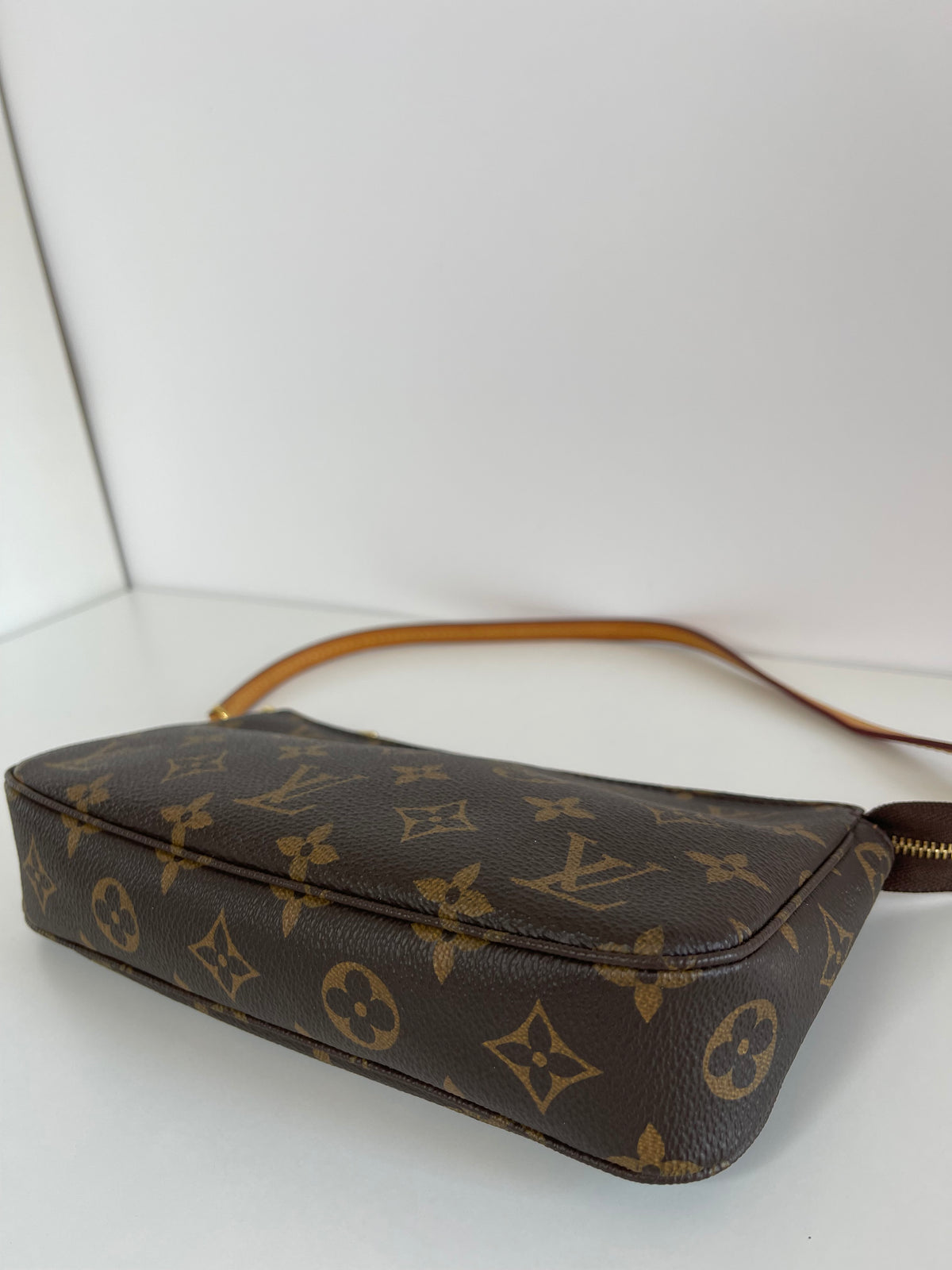 Louis Vuitton Pochette Accessoires Monogram Canvas